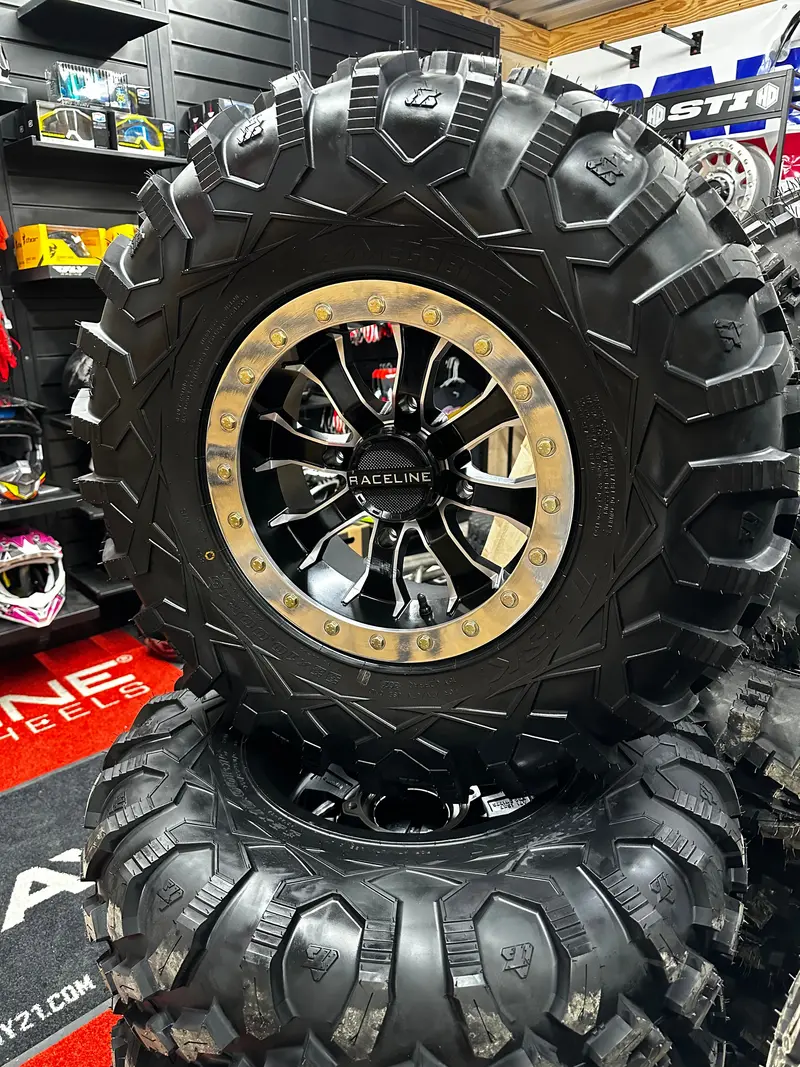 Tusk Megabite 32-10-15 On Raceline Mamba Beadlock 4X156 1